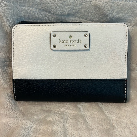 kate spade Handbags - Kate spade bifold wallet